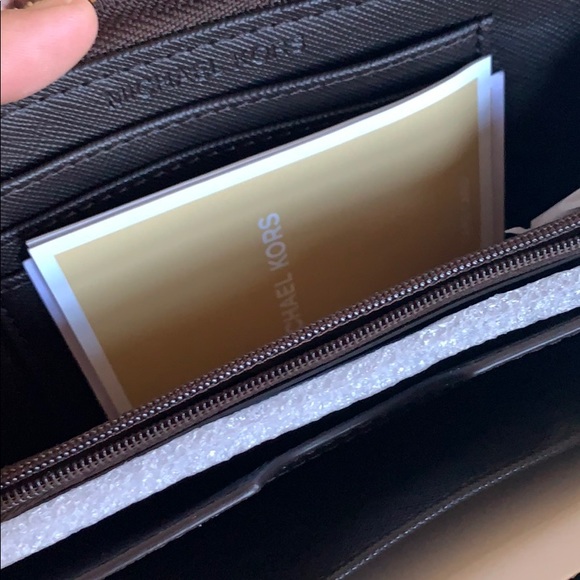 BNWT Michael Kors Jet Set Wristlet - Picture 5 of 6